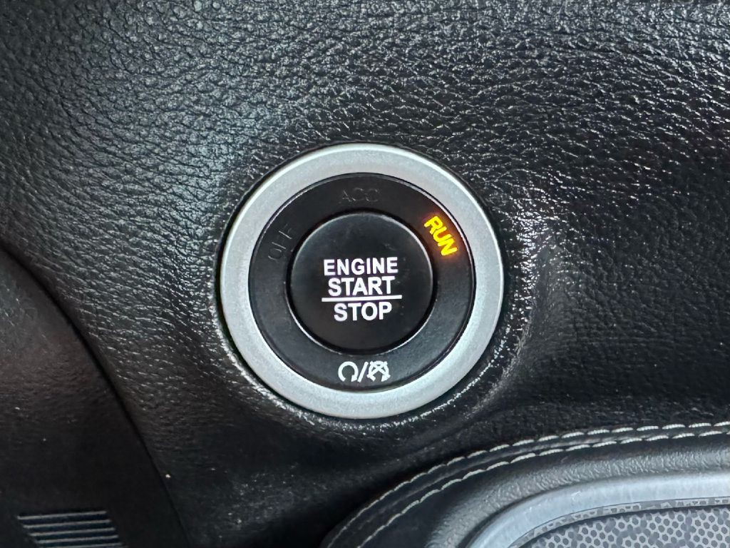 2017 Dodge Challenger Image 67