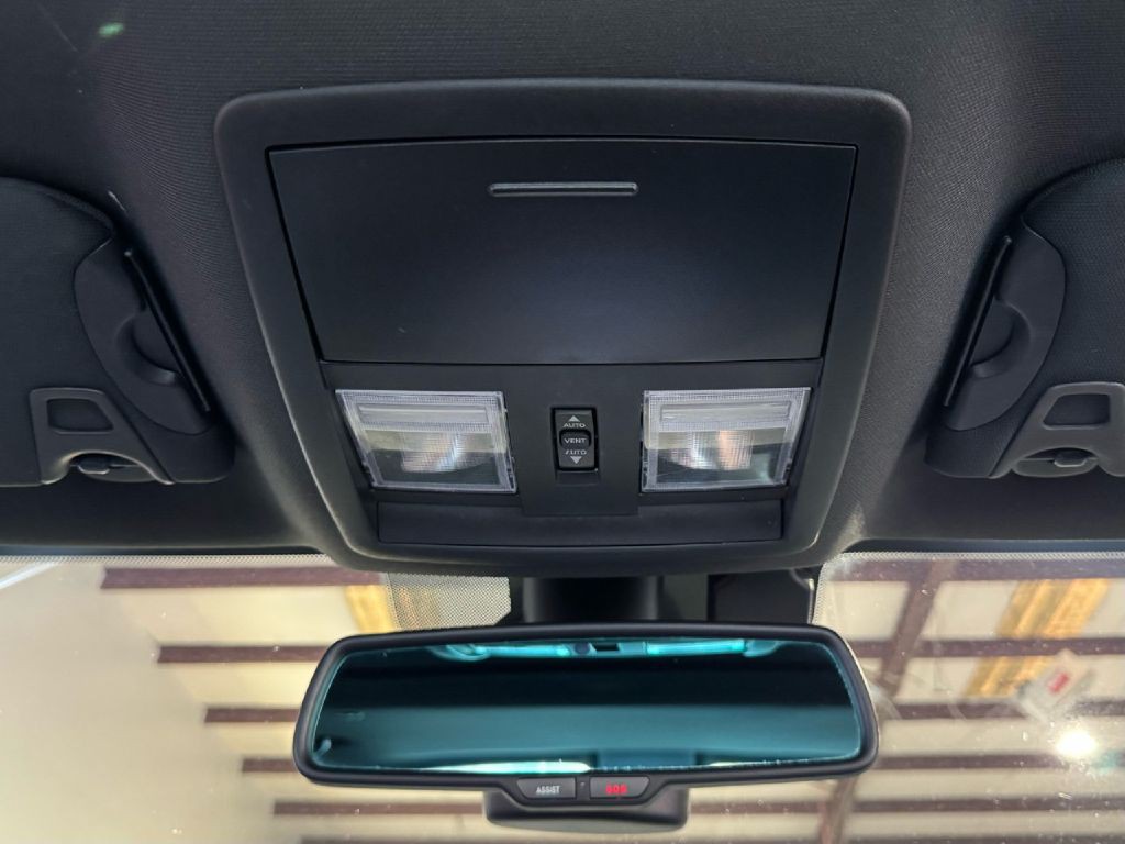 2017 Dodge Challenger Image 73