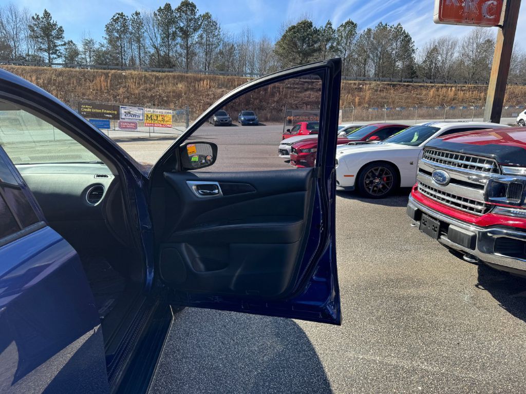 2019 Nissan Pathfinder Image 8