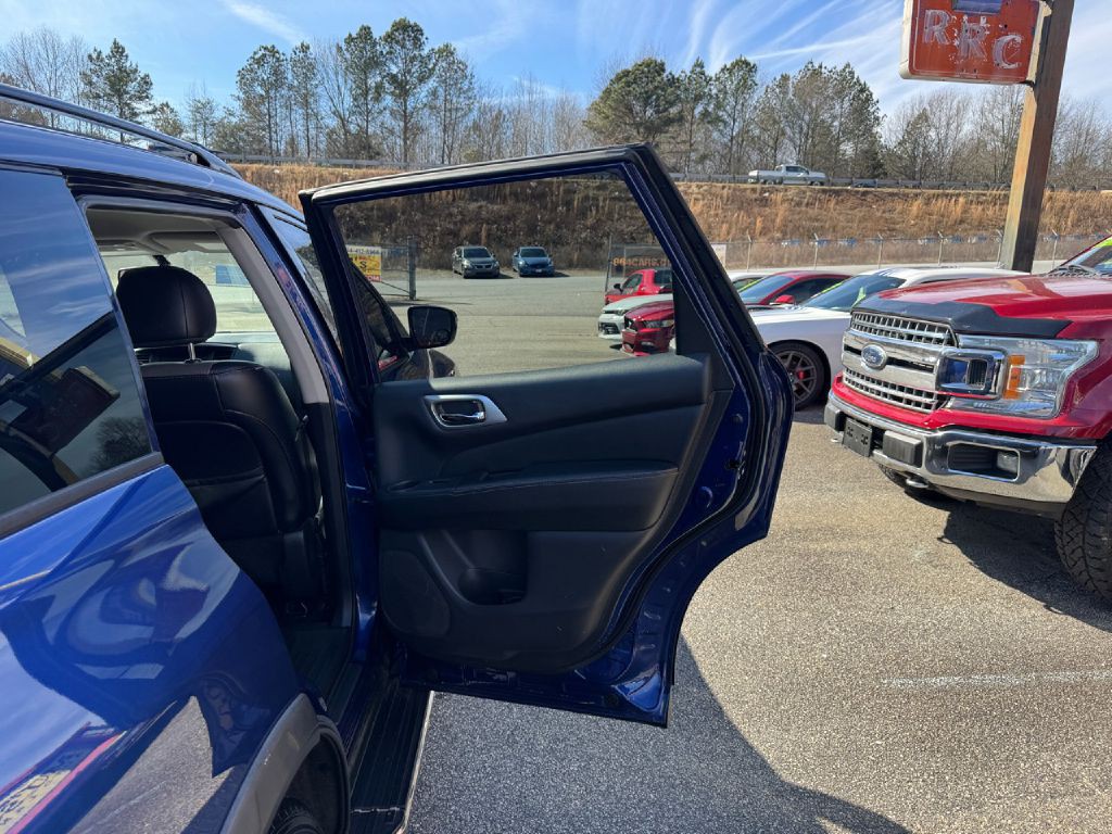 2019 Nissan Pathfinder Image 11