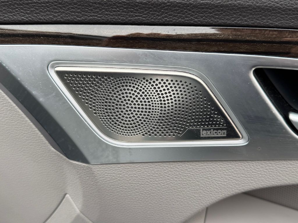 2018 Genesis G80 Image 8