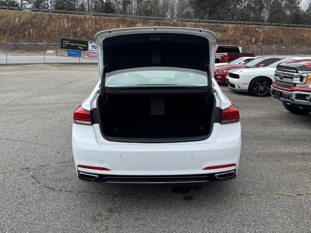 2018 Genesis G80 Image 19