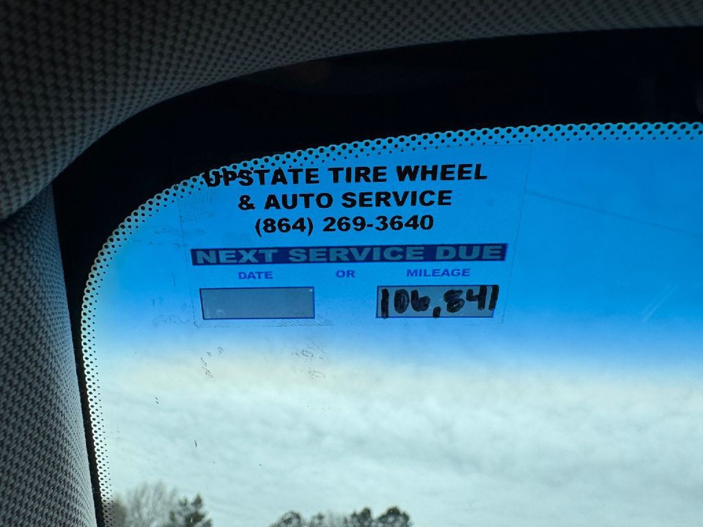 2018 Genesis G80 Image 39