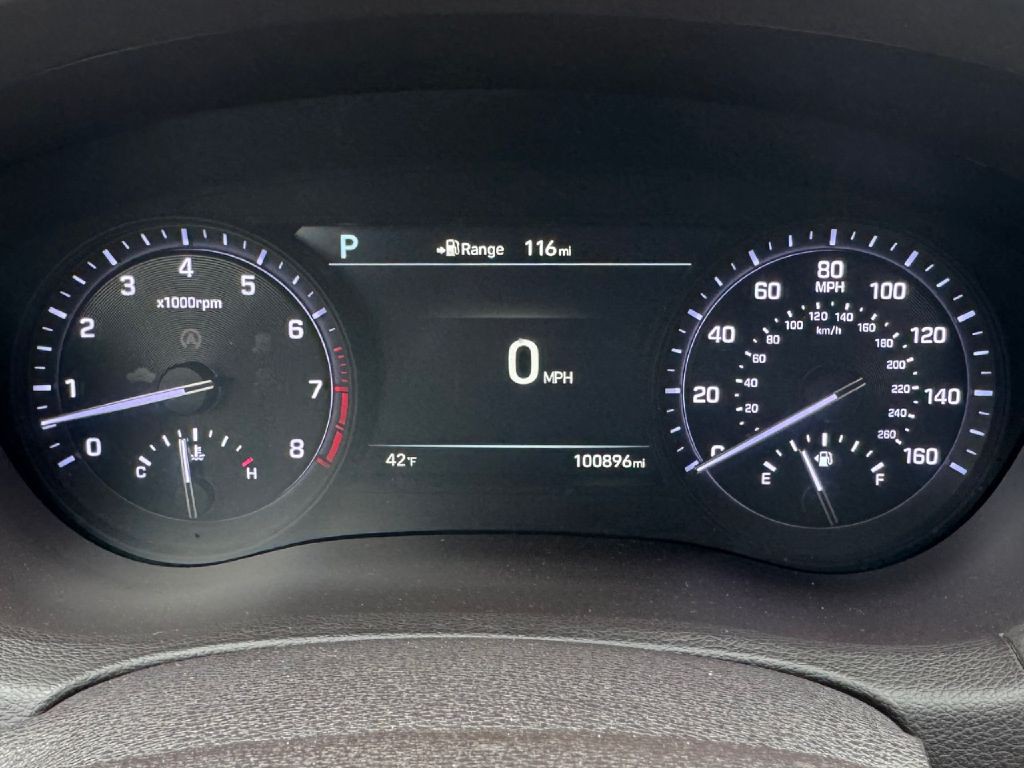 2018 Genesis G80 Image 40