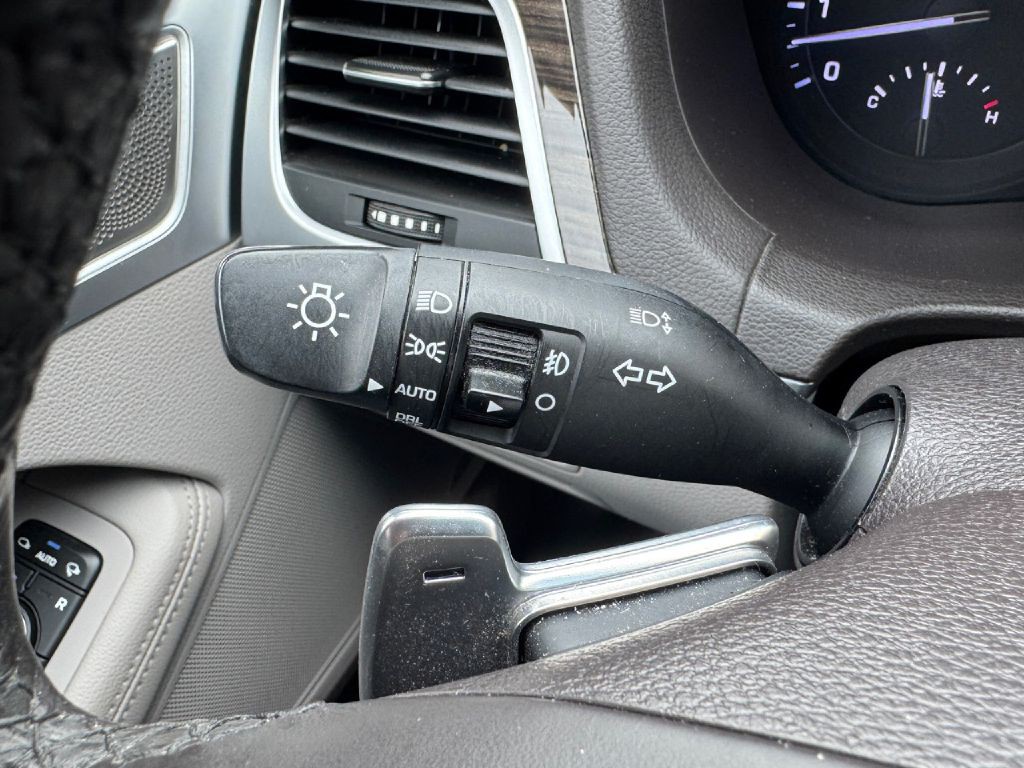 2018 Genesis G80 Image 45