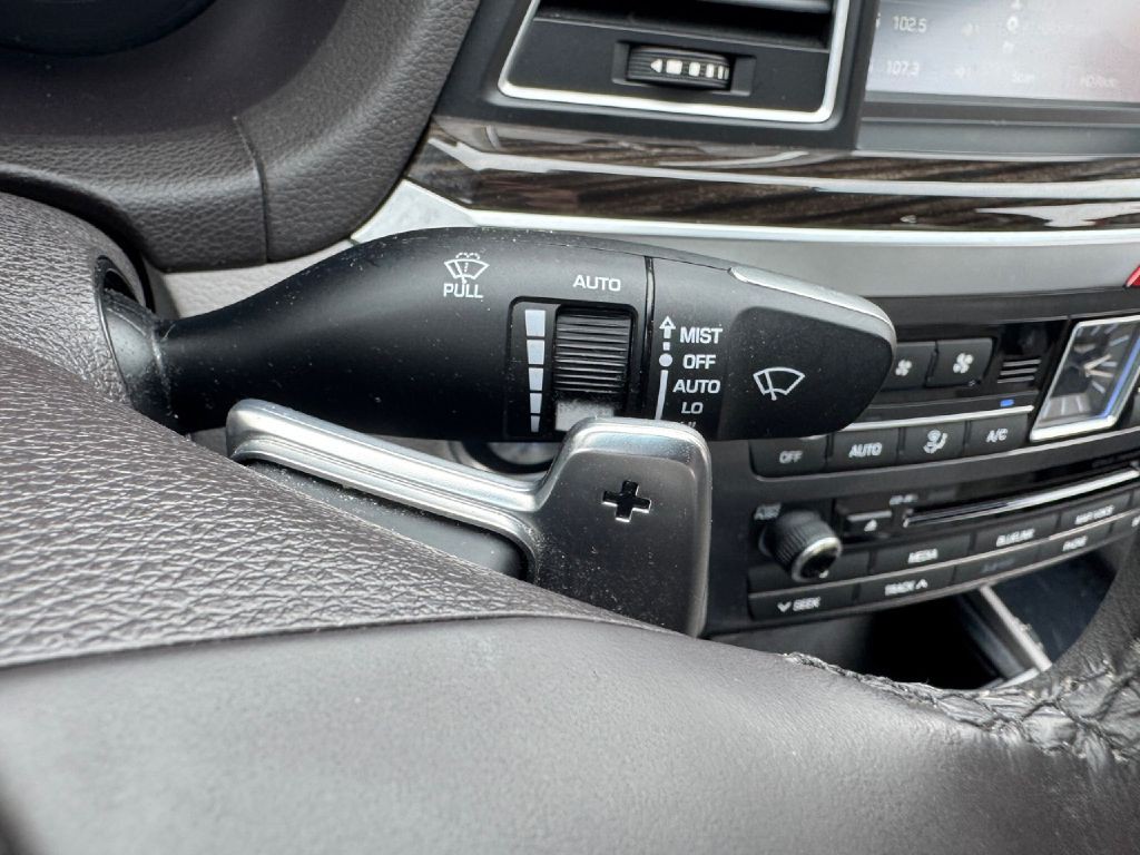 2018 Genesis G80 Image 49