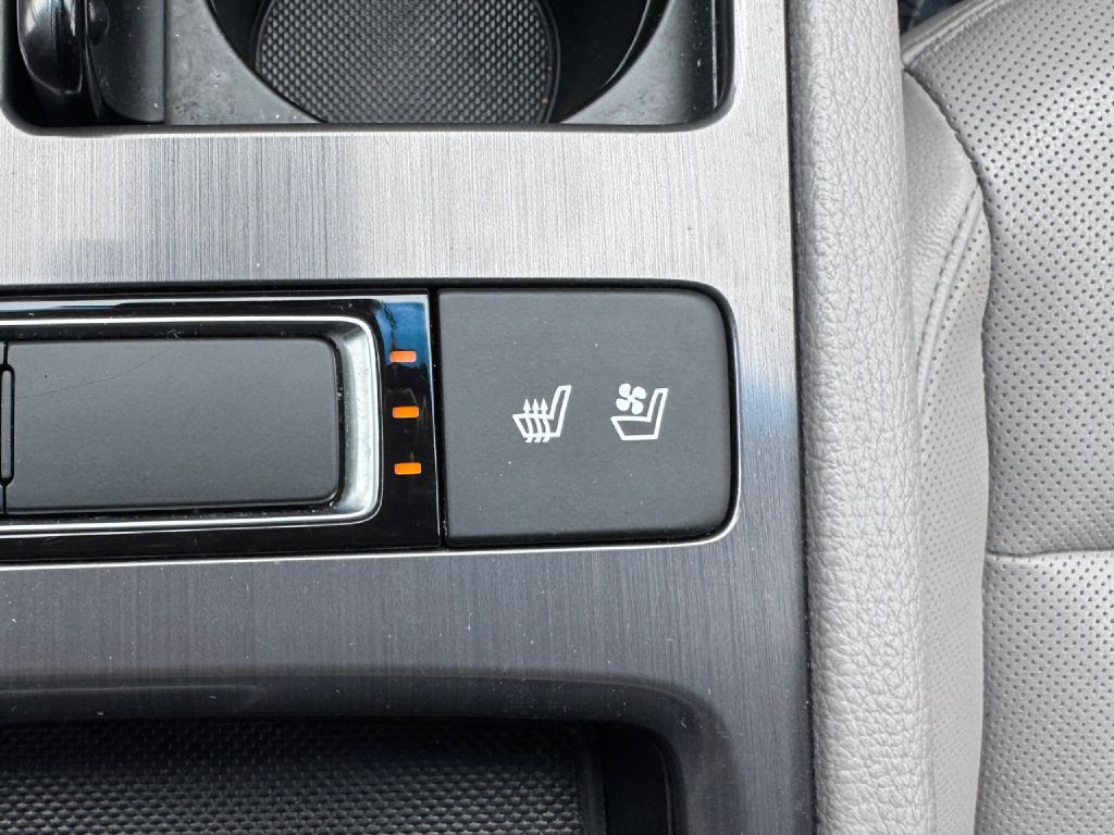 2018 Genesis G80 Image 66