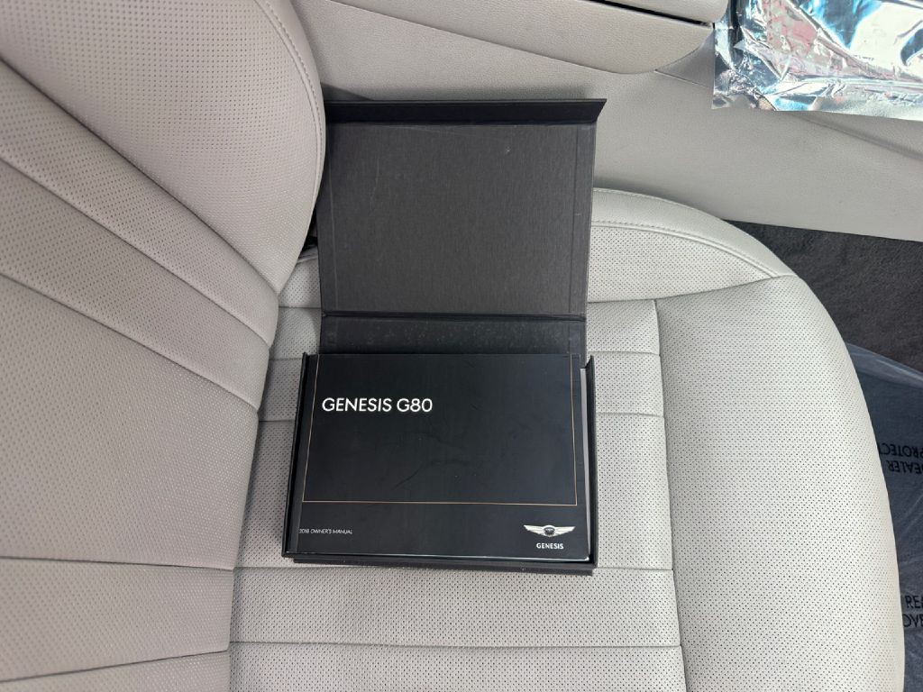 2018 Genesis G80 Image 73