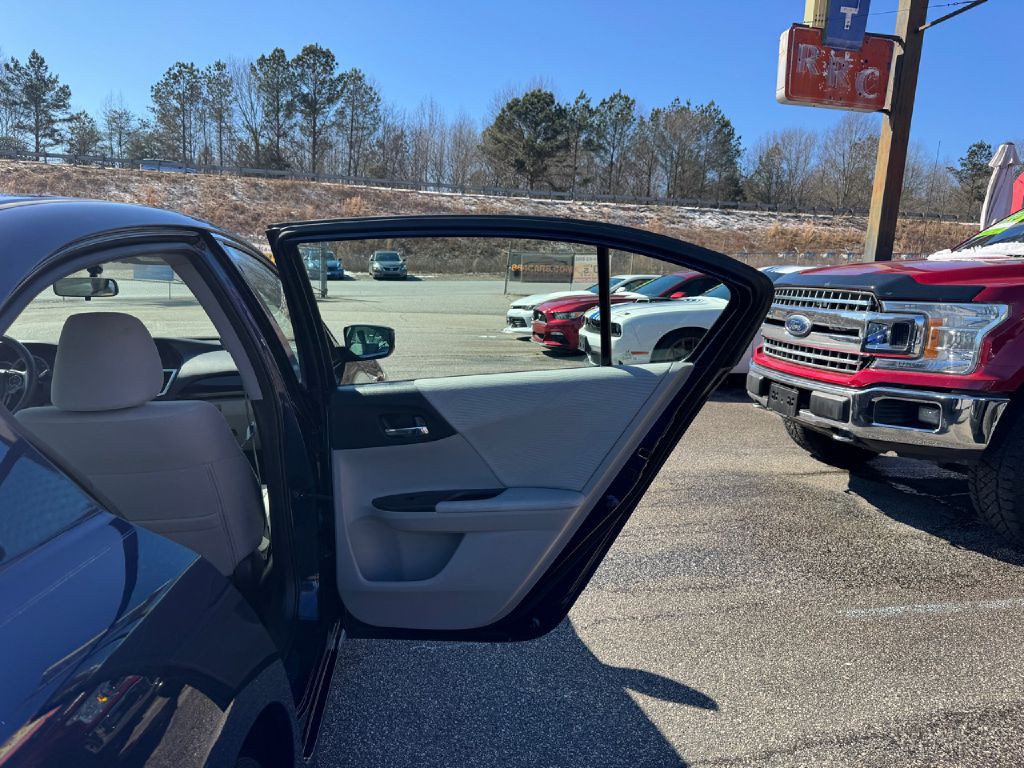 2017 Honda Accord Image 9