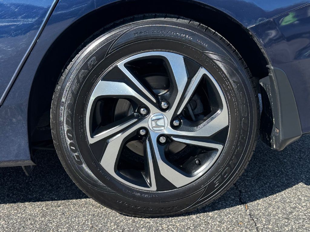 2017 Honda Accord Image 18