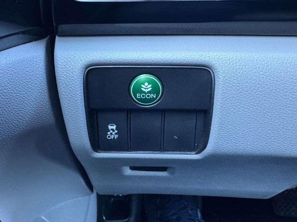 2017 Honda Accord Image 34