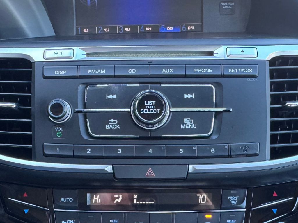 2017 Honda Accord Image 40