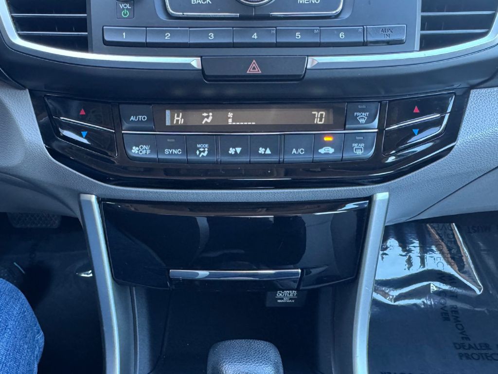 2017 Honda Accord Image 41