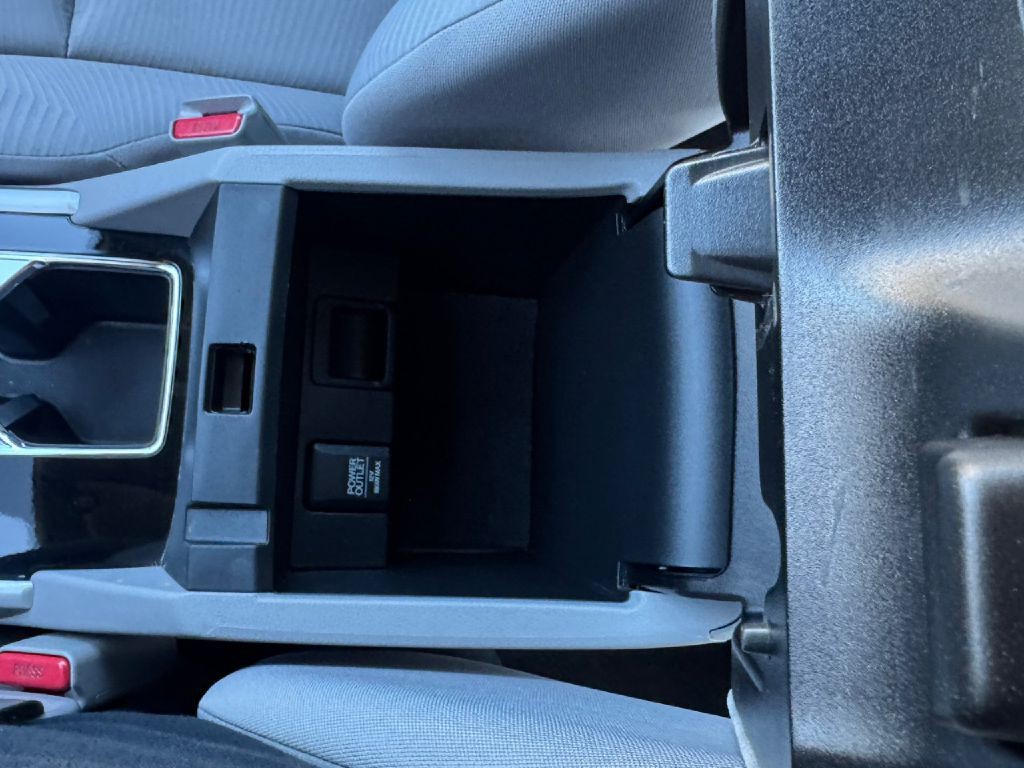 2017 Honda Accord Image 44