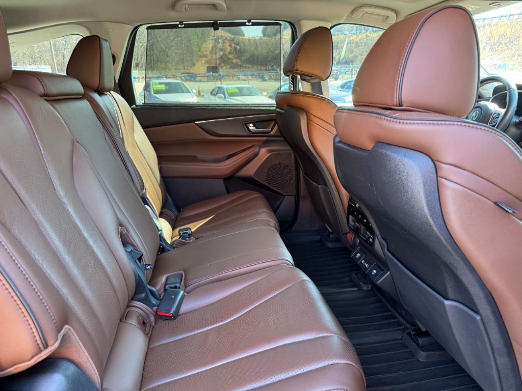 2022 Acura MDX Image 11