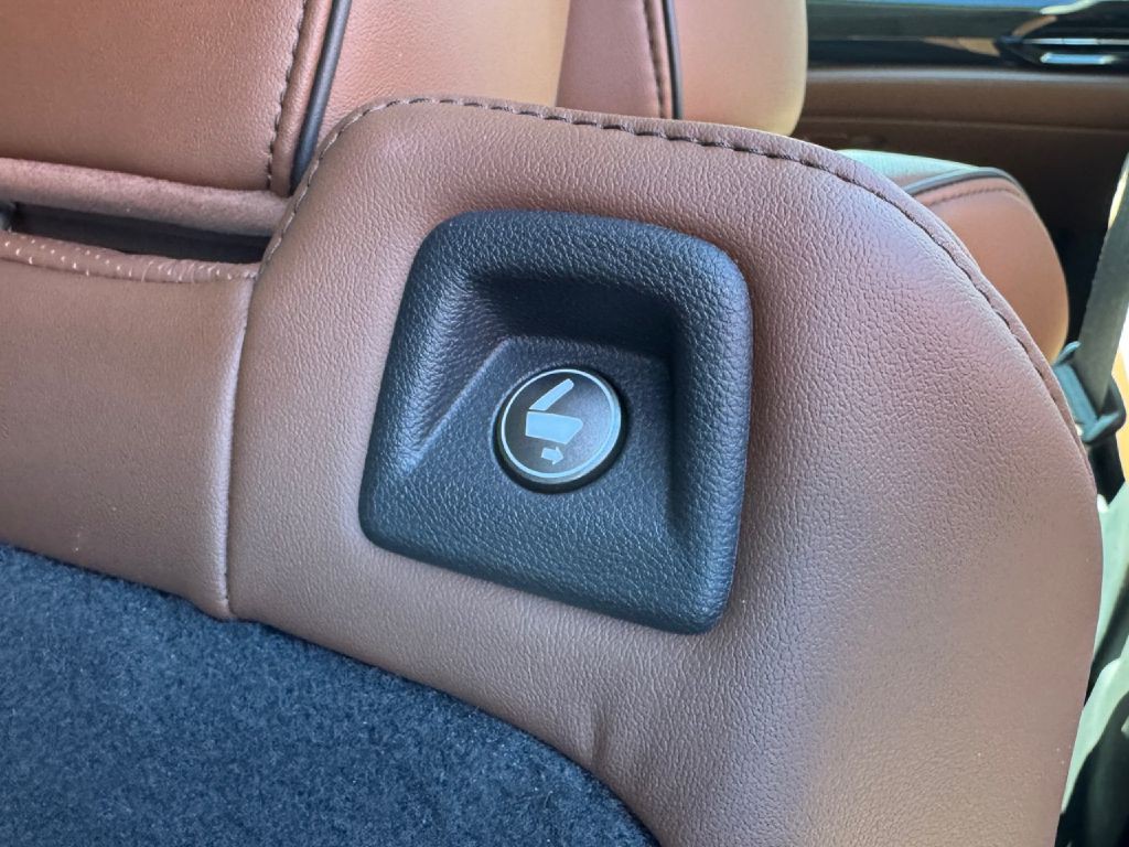 2022 Acura MDX Image 12