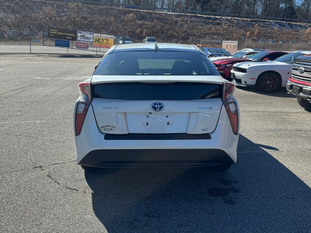 2017 Toyota Prius Image 13