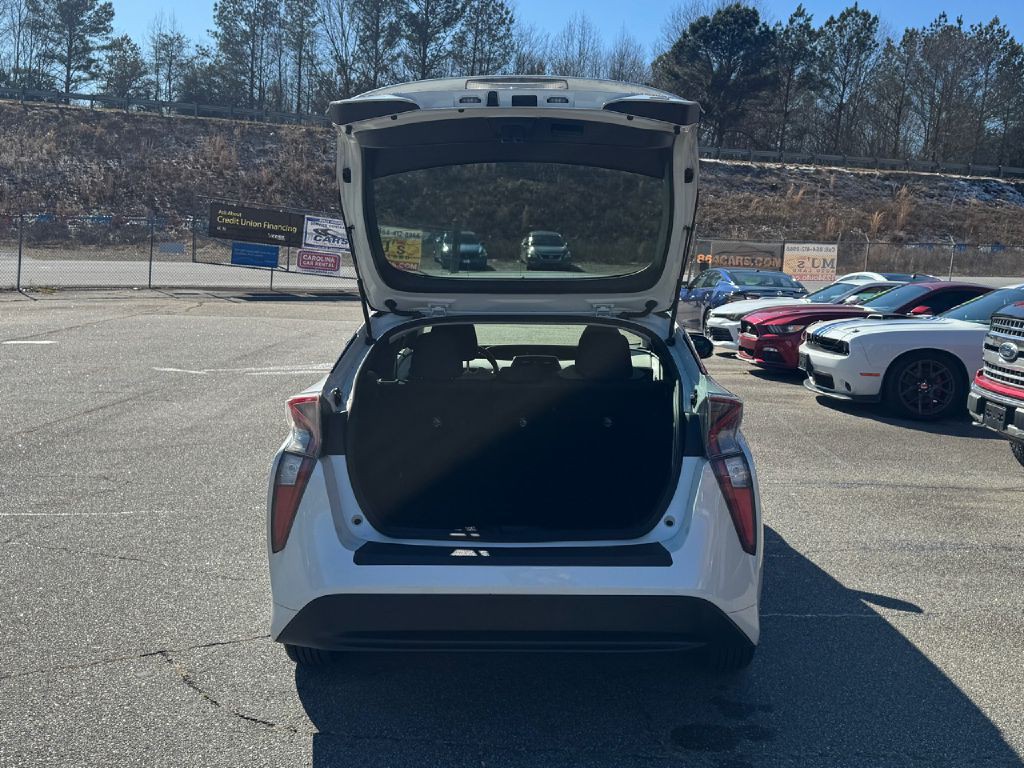 2017 Toyota Prius Image 14