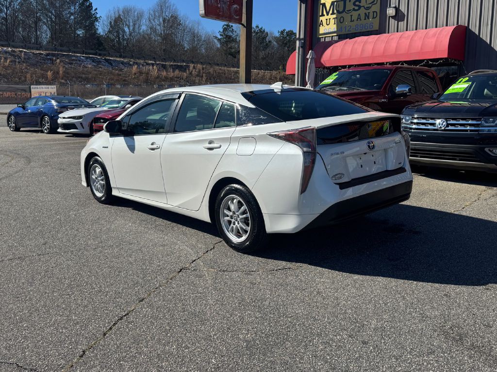 2017 Toyota Prius Image 21