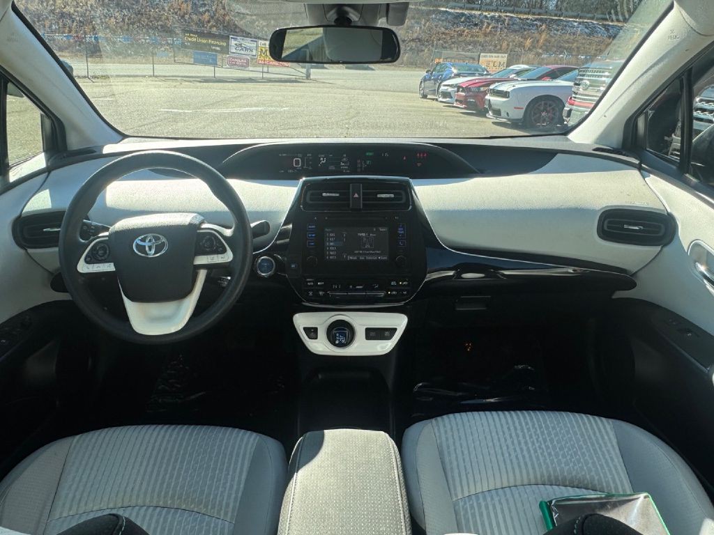 2017 Toyota Prius Image 26