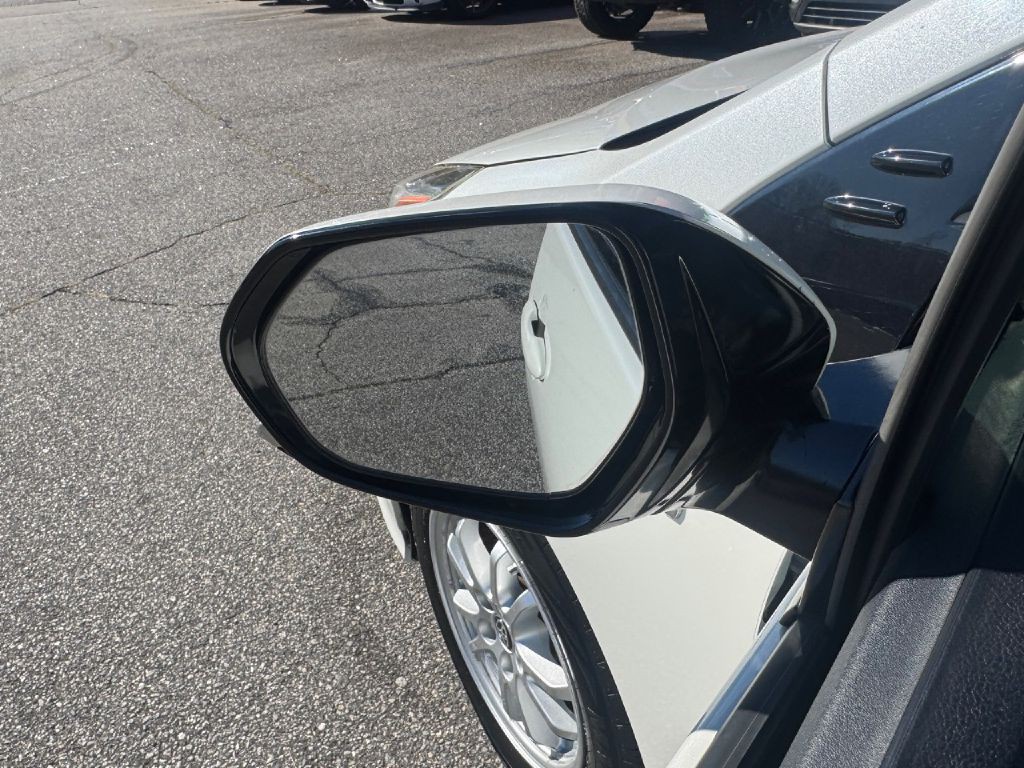 2017 Toyota Prius Image 28