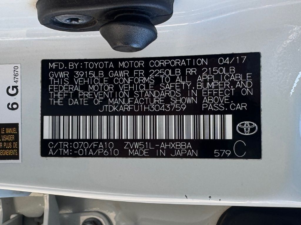 2017 Toyota Prius Image 32