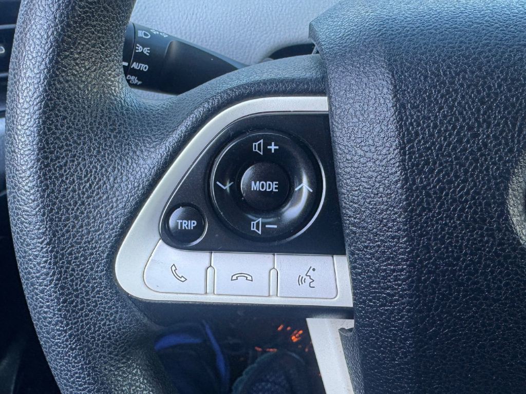 2017 Toyota Prius Image 37