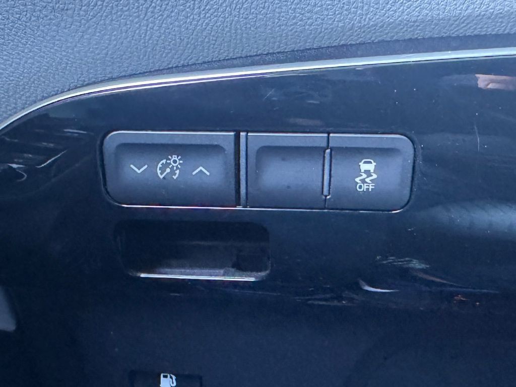 2017 Toyota Prius Image 38