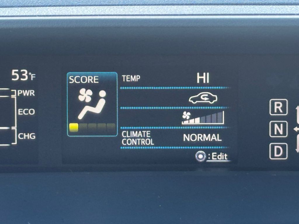 2017 Toyota Prius Image 44