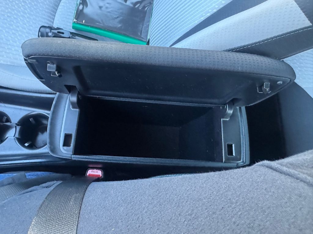 2017 Toyota Prius Image 56