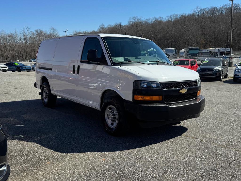 2021 Chevrolet Express Image 5