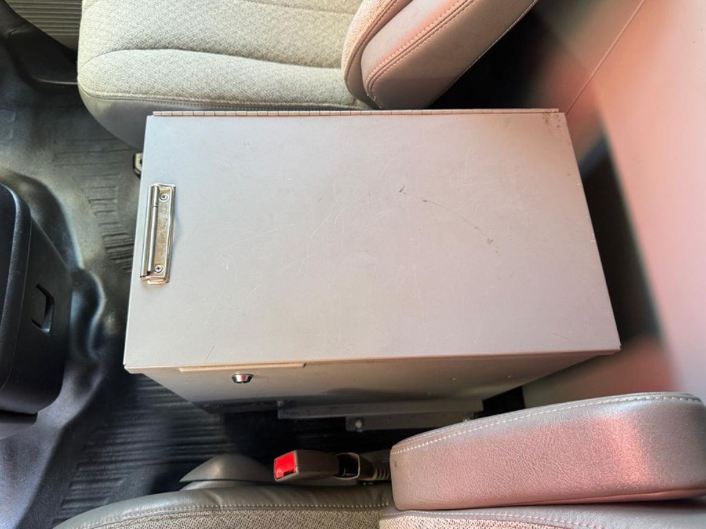 2021 Chevrolet Express Image 10