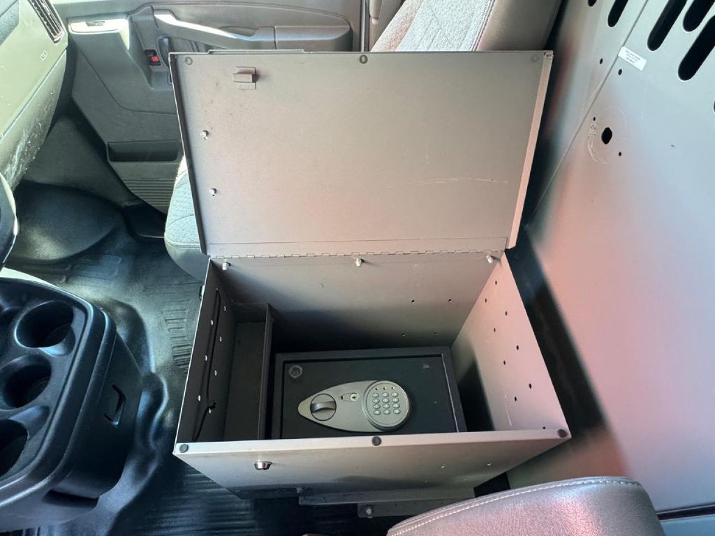 2021 Chevrolet Express Image 11