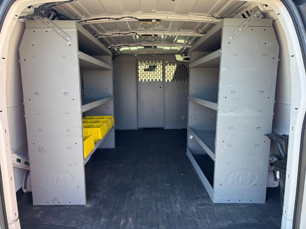 2021 Chevrolet Express Image 22