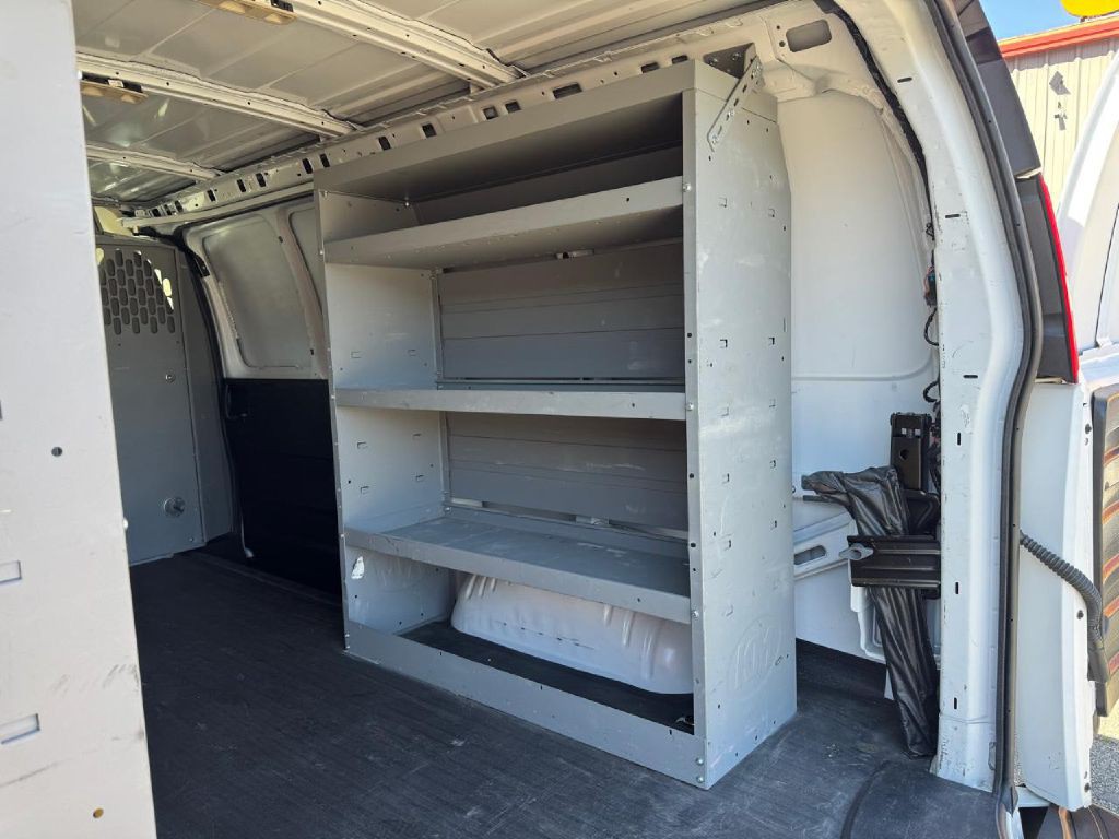 2021 Chevrolet Express Image 23