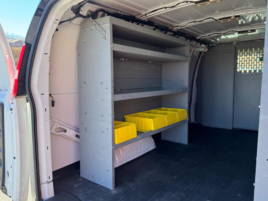 2021 Chevrolet Express Image 24