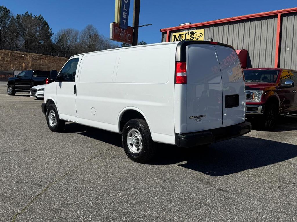 2021 Chevrolet Express Image 26