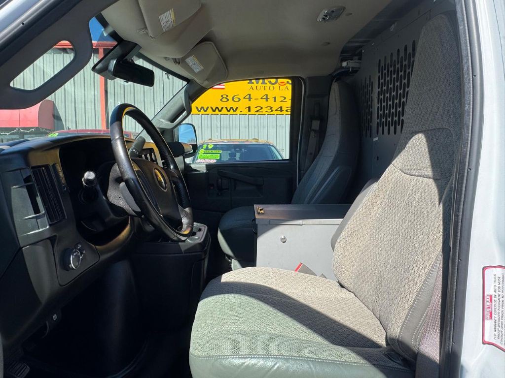 2021 Chevrolet Express Image 34