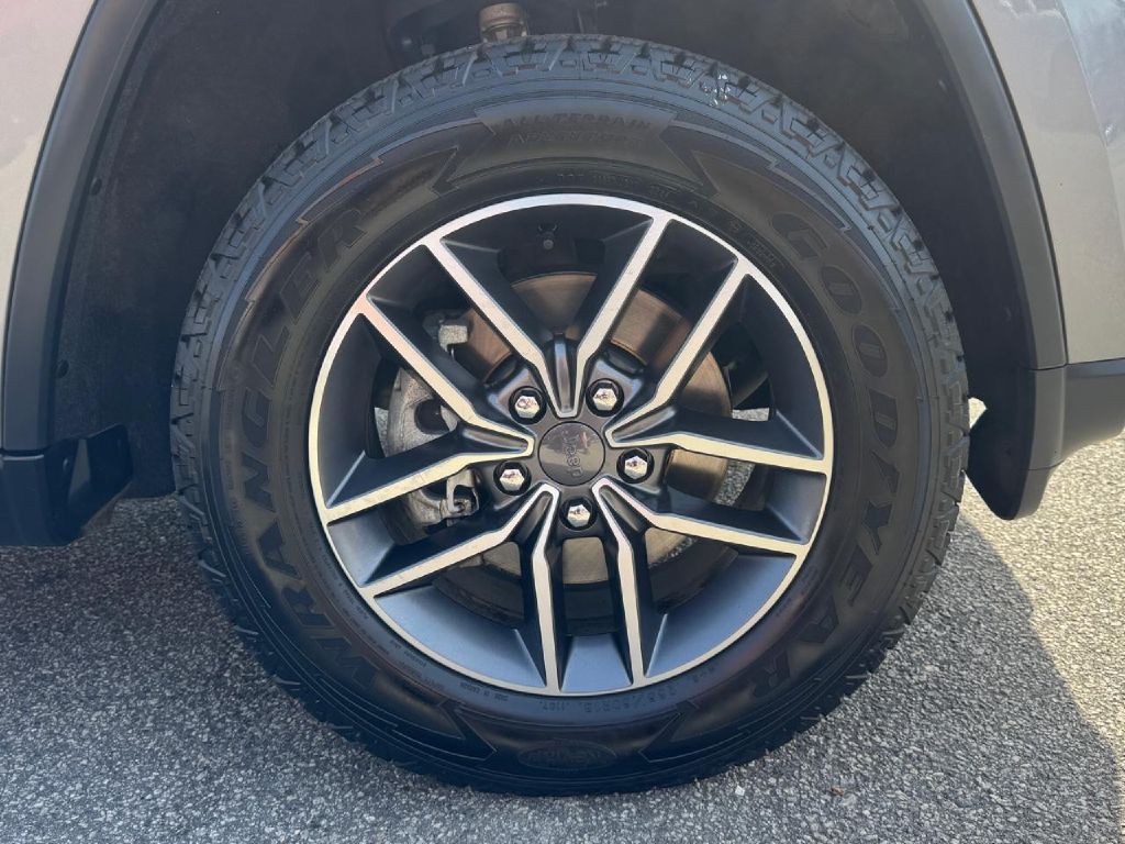 2020 Jeep Grand Cherokee Image 6