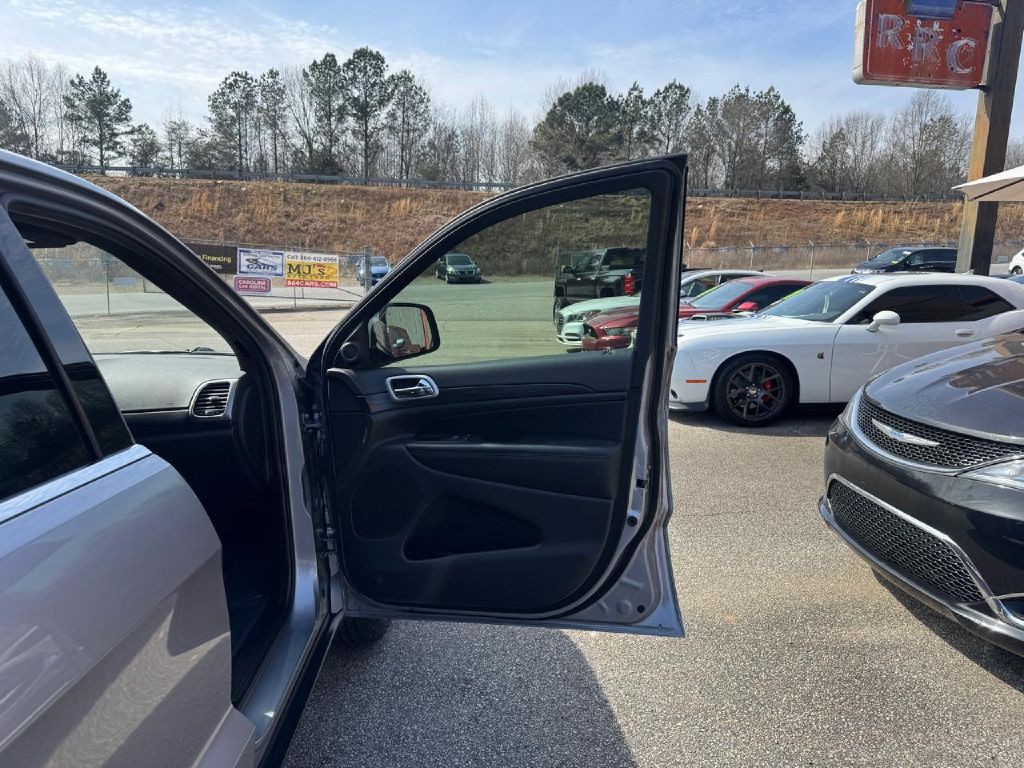 2020 Jeep Grand Cherokee Image 8