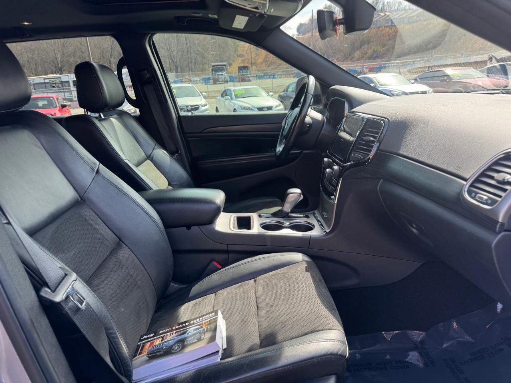 2020 Jeep Grand Cherokee Image 9