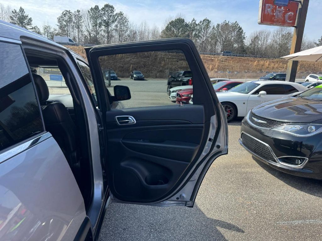 2020 Jeep Grand Cherokee Image 11