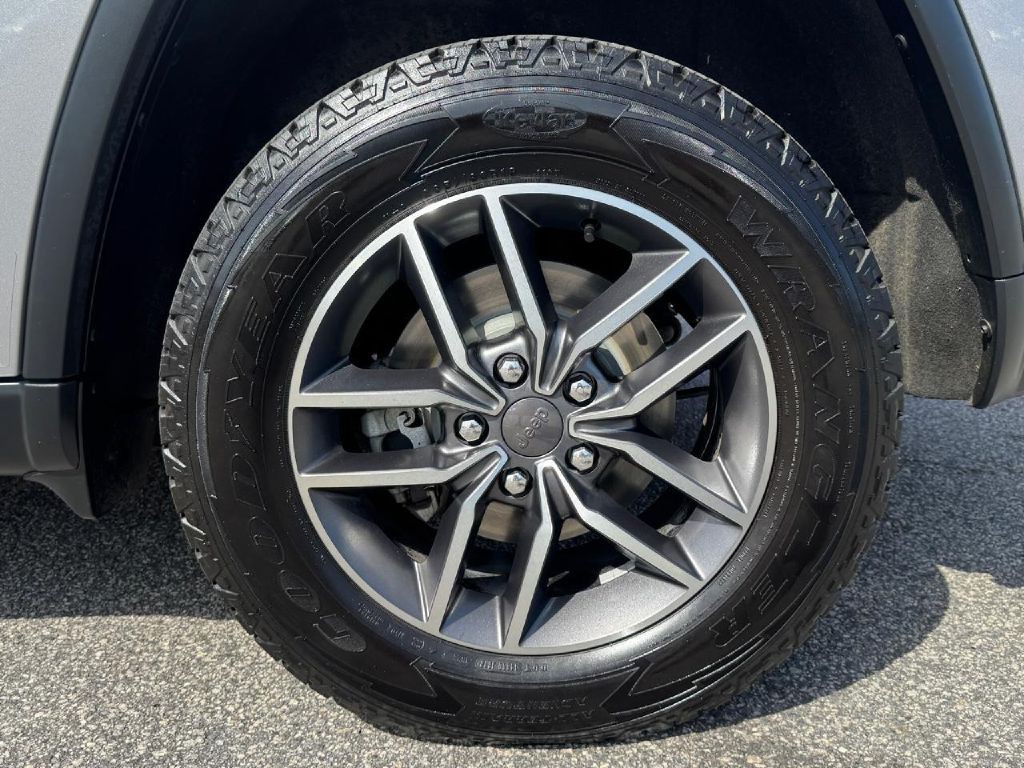 2020 Jeep Grand Cherokee Image 24