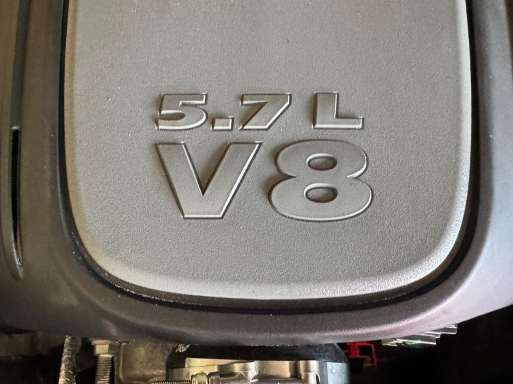 2019 Dodge Challenger Image 4