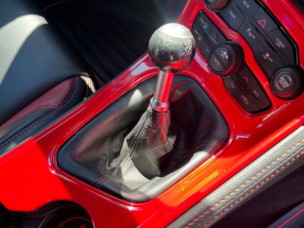 2019 Dodge Challenger Image 16