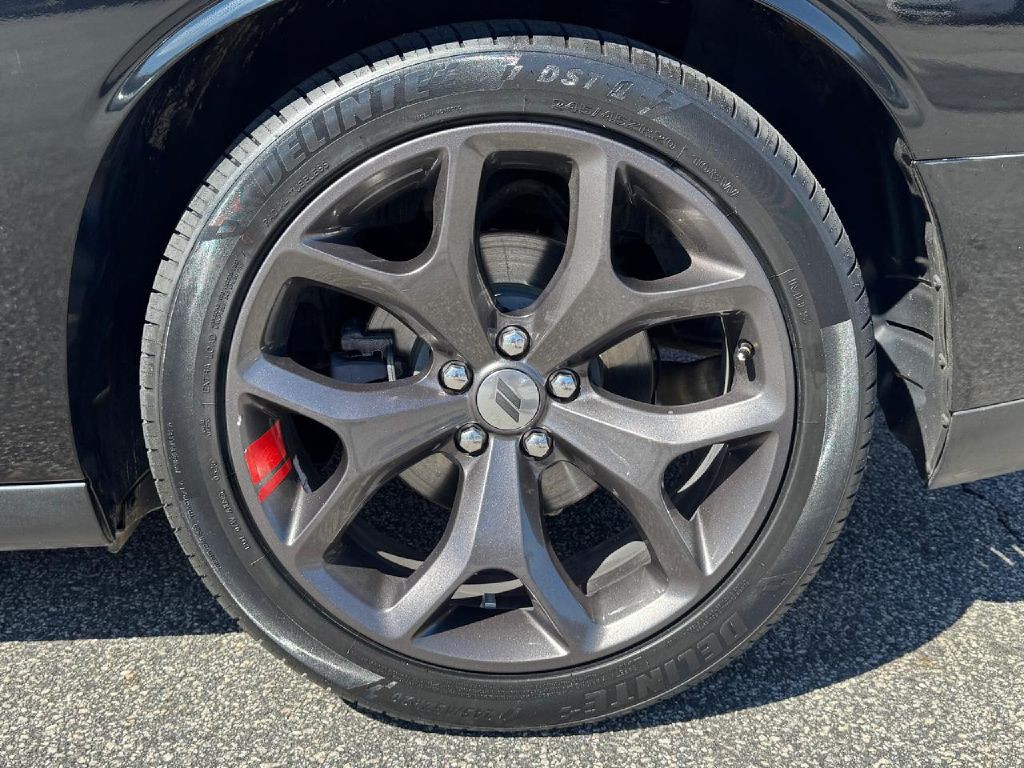 2019 Dodge Challenger Image 29