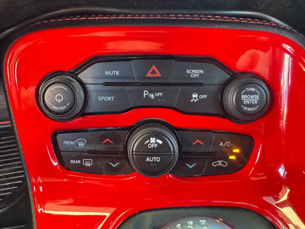 2019 Dodge Challenger Image 53