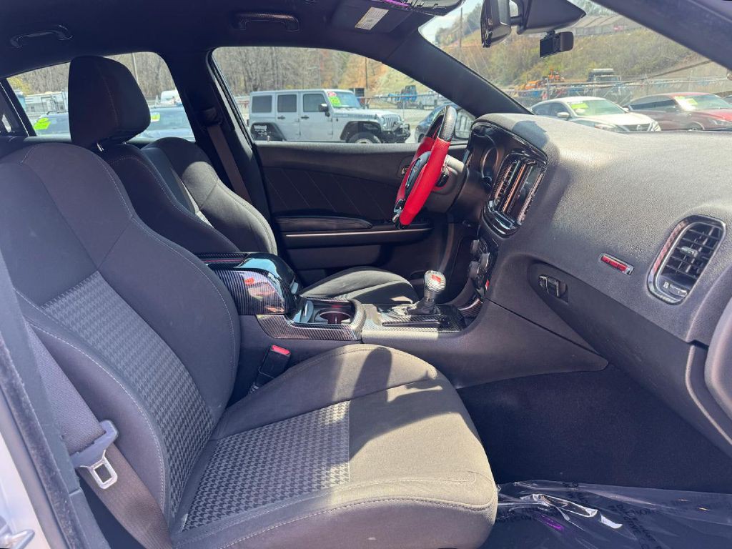 2019 Dodge Charger Image 12