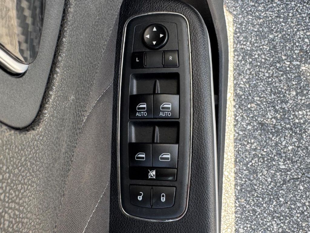 2019 Dodge Charger Image 32