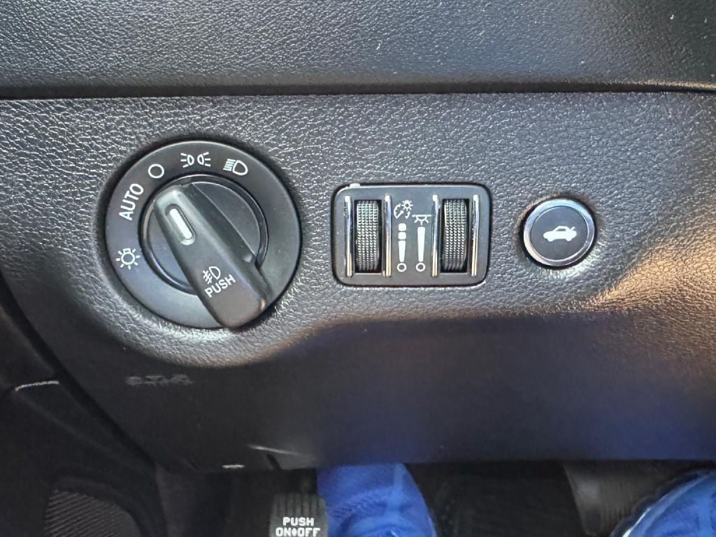 2021 Dodge Charger Image 45